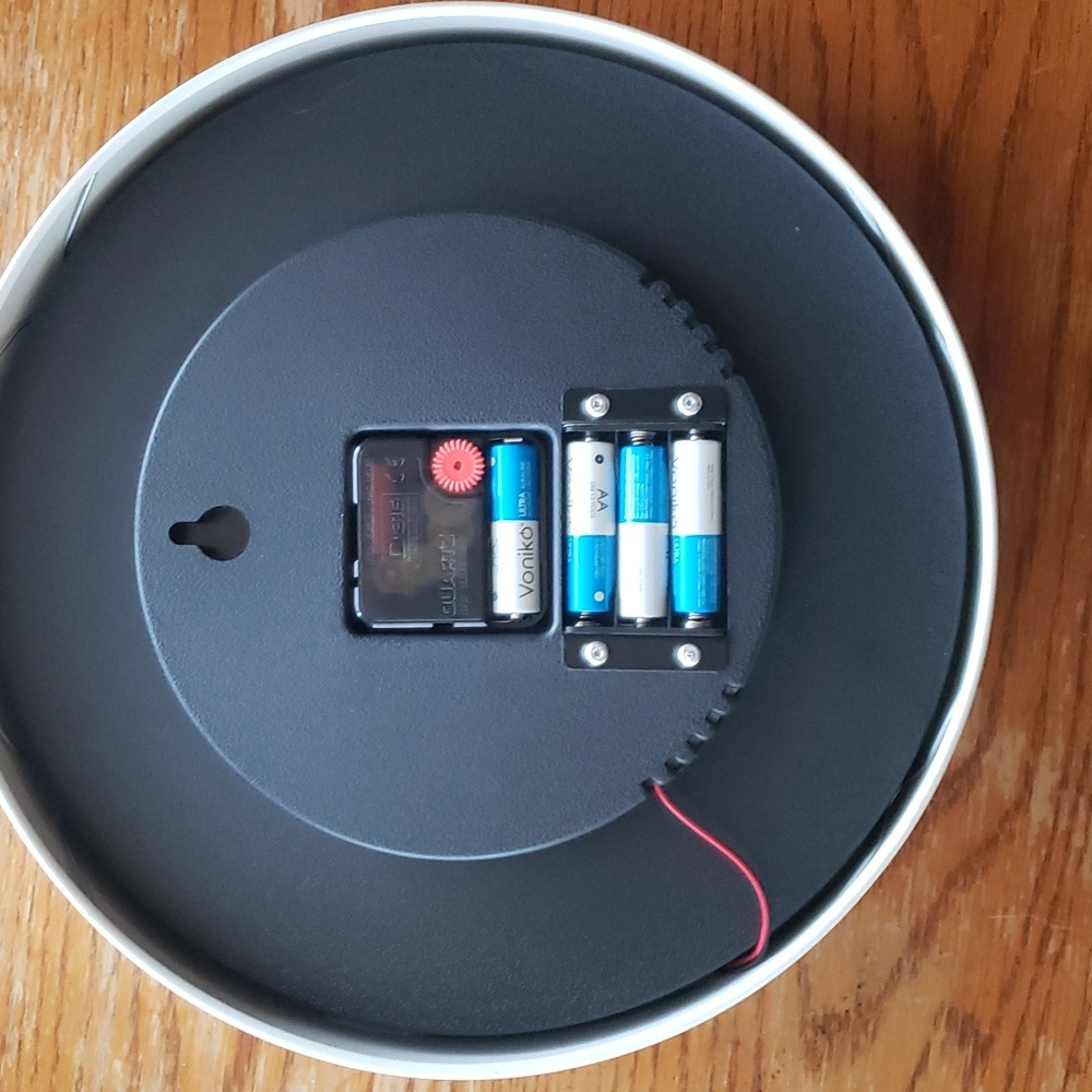 Clock - Picture 2 of 2